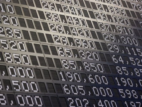 Продадени големи блокови акции од НЛБ, Комерцијална и Тетекс