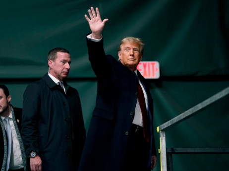 Трамп смета дека Фејсбук е човеков непријател, го менува ставот кон Тикток