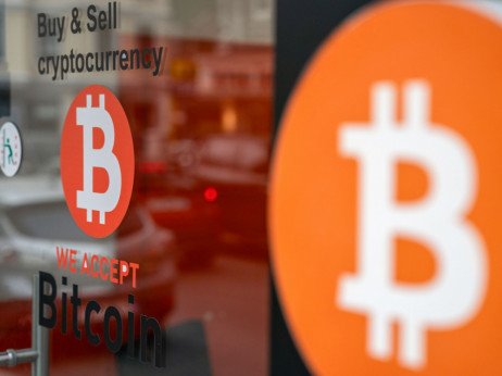 Поради пониската награда за копање биткоин, рударите се вртат кон нови технологии