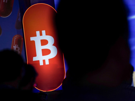 Биткоинот под ризик да падне во замка во услови на макронесигурност
